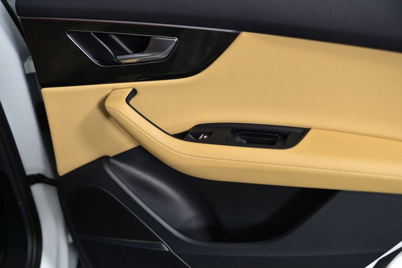 Used 2024 Audi Q7 3.0T Premium Plus image 20