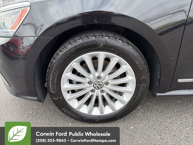 Used 2017 Volkswagen Passat 1.8T SE w/ SE Lighting Package image 9