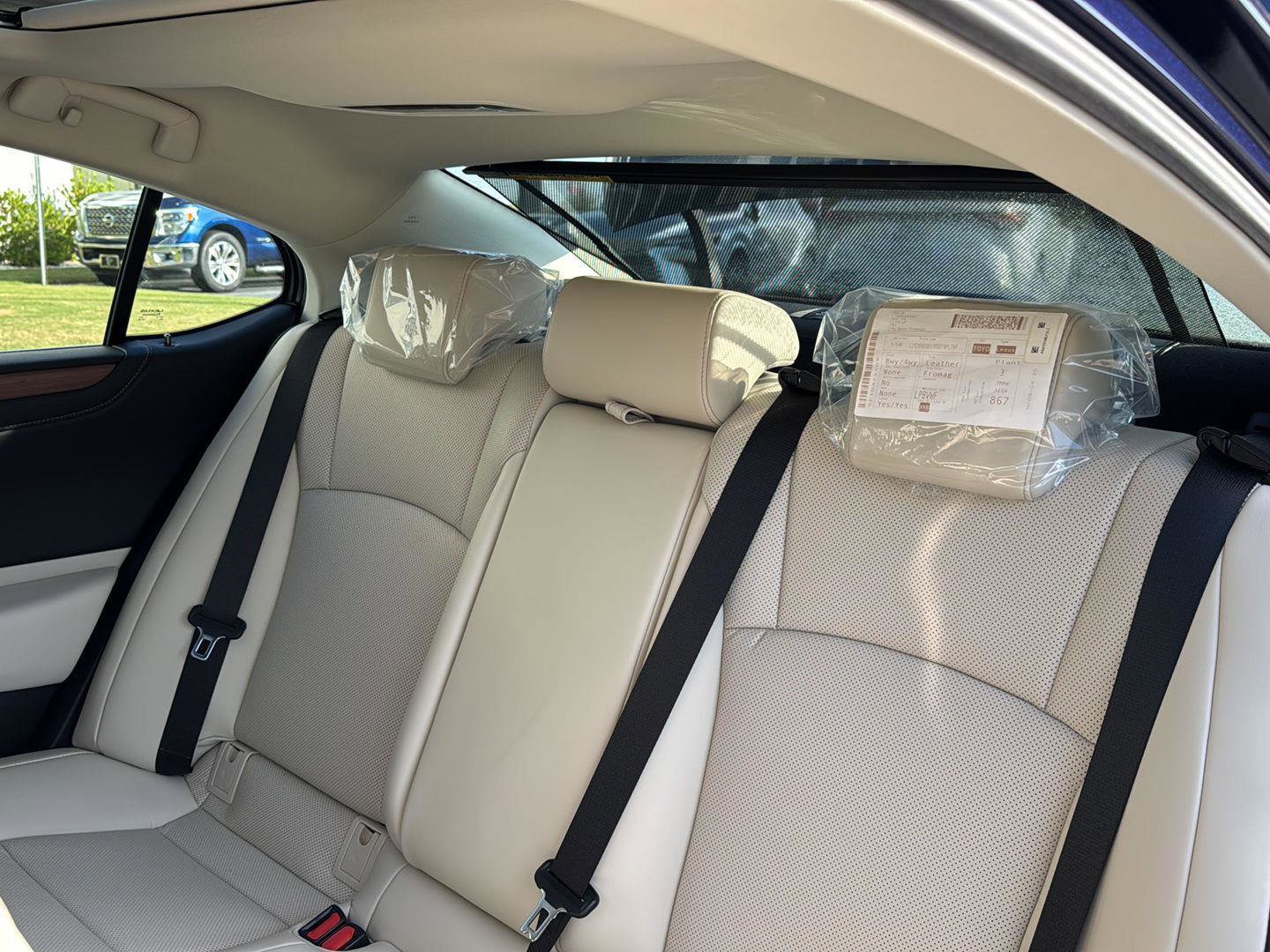 New 2025 Lexus ES 350 w/ Premium Package image 26