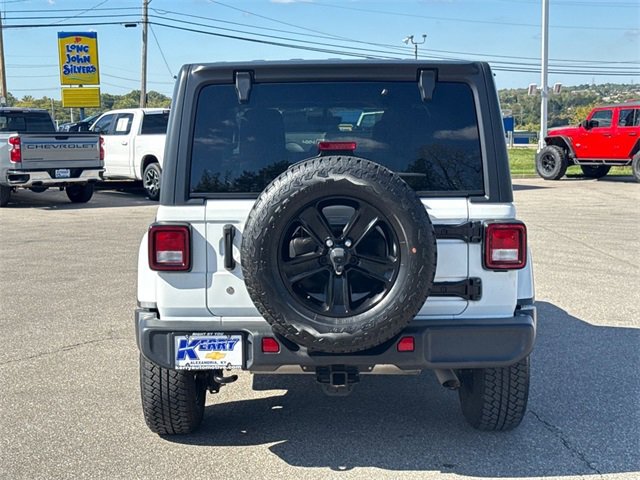 Used 2020 Jeep Wrangler Unlimited Sahara image 5