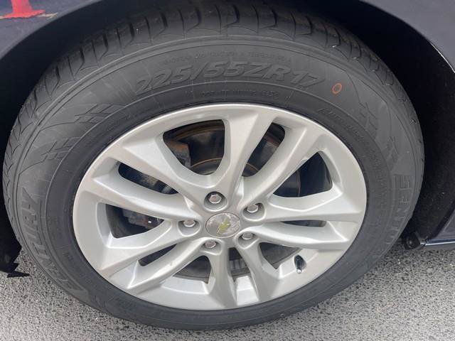 Used 2016 Chevrolet Malibu LT FWD image 12