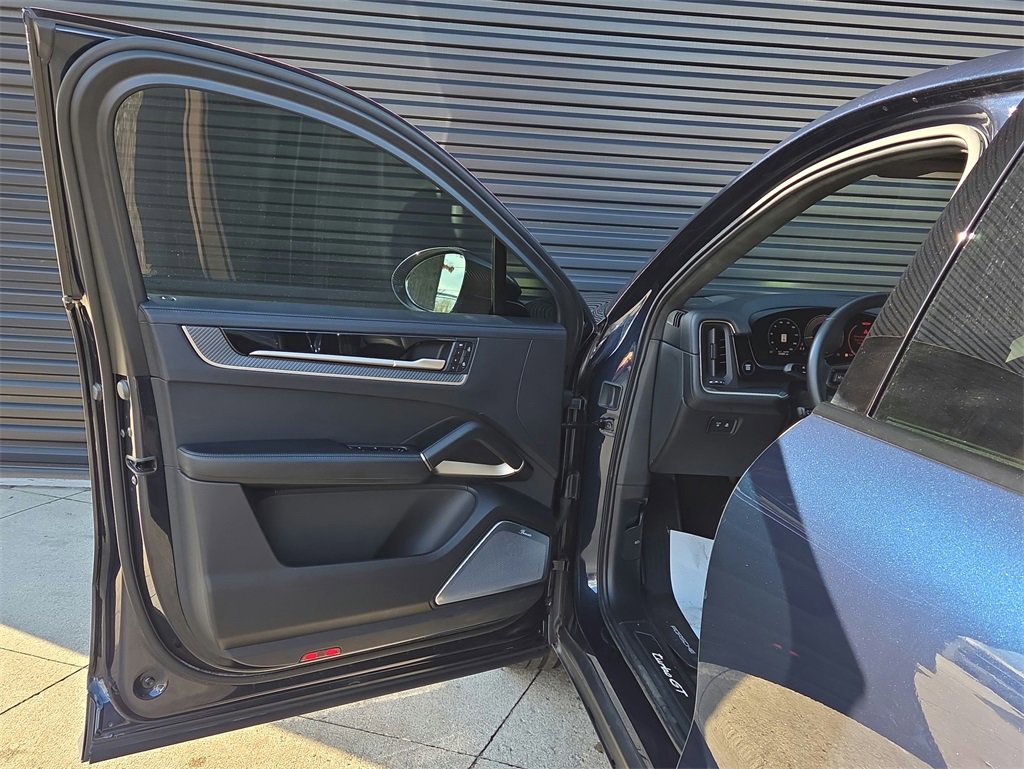 Used 2024 Porsche Cayenne Turbo GT image 6