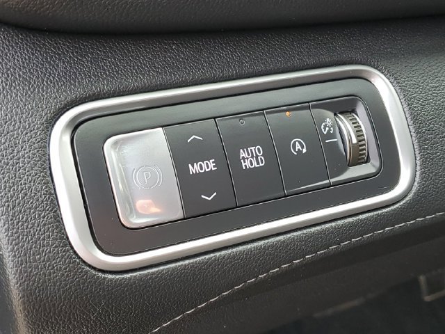 Used 2025 Buick Enclave Preferred w/ Trailering Package, 5000 lbs. FWD image 9
