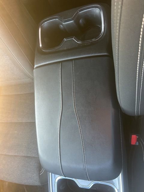 Used 2025 GMC Acadia Elevation image 32