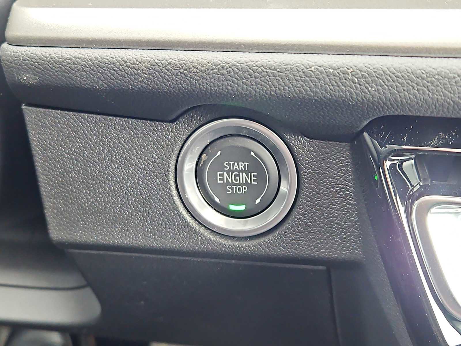 New 2026 Chevrolet Traverse LT w/ Sun and Wheel Package AWD/4WD image 13