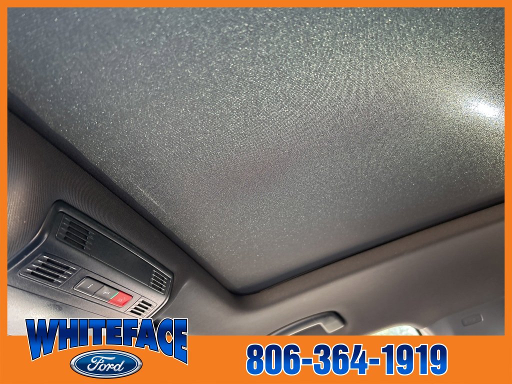 Used 2022 Volkswagen Tiguan SE R-Line image 31