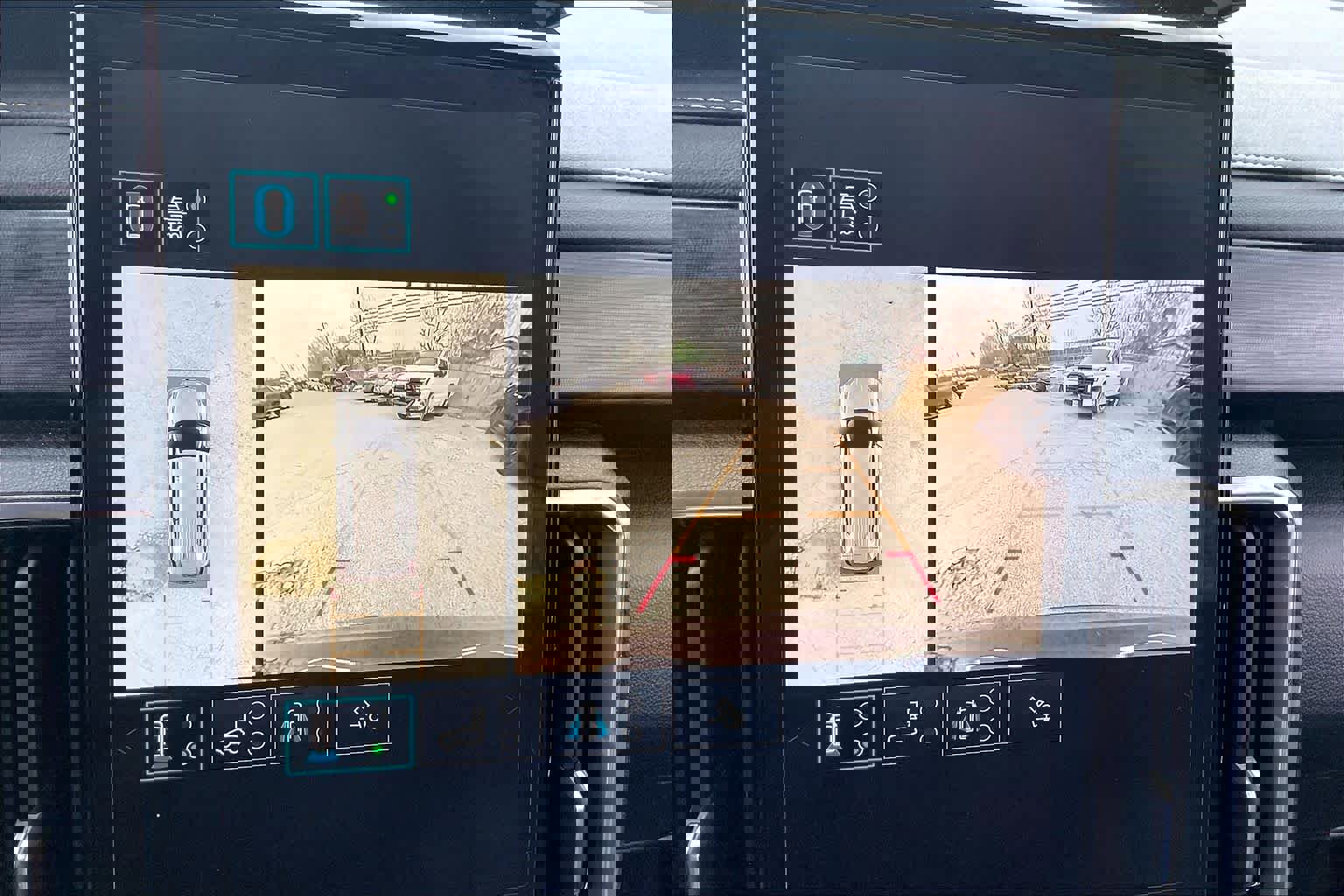 Used 2024 GMC Acadia Elevation image 25