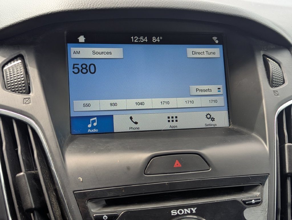 Used 2018 Ford Focus SEL FWD image 16
