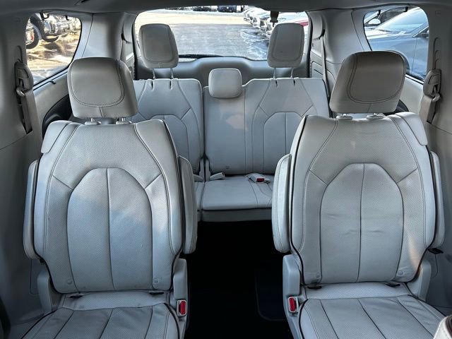Used 2020 Chrysler Pacifica Limited w/ Tire & Wheel Group image 34