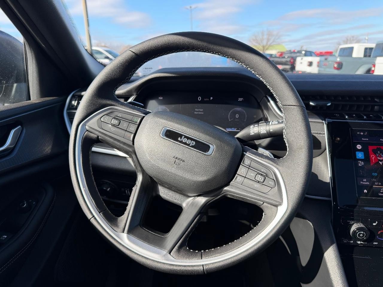 New 2025 Jeep Grand Cherokee Laredo X w/ Luxury Tech Group I image 13