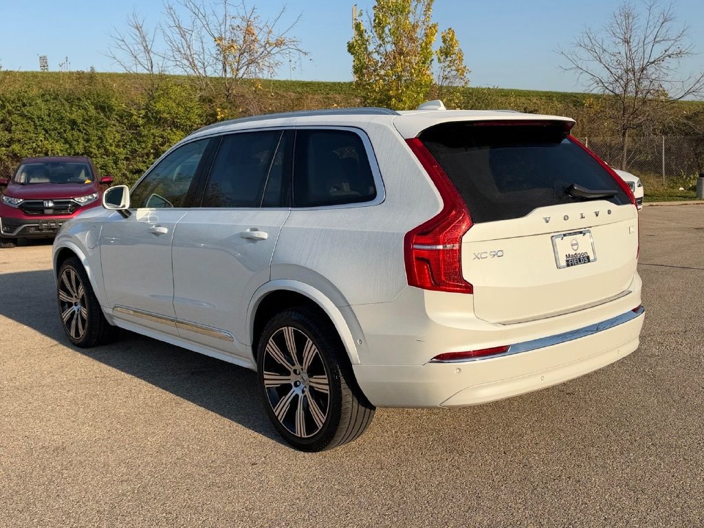 Certified 2024 Volvo XC90 T8 Plus w/ Protection Package Premier AWD/4WD image 4
