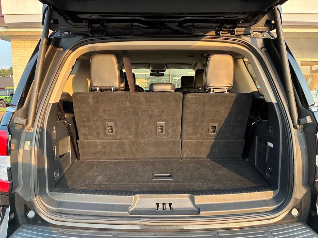 Used 2024 Ford Expedition XLT AWD/4WD image 13