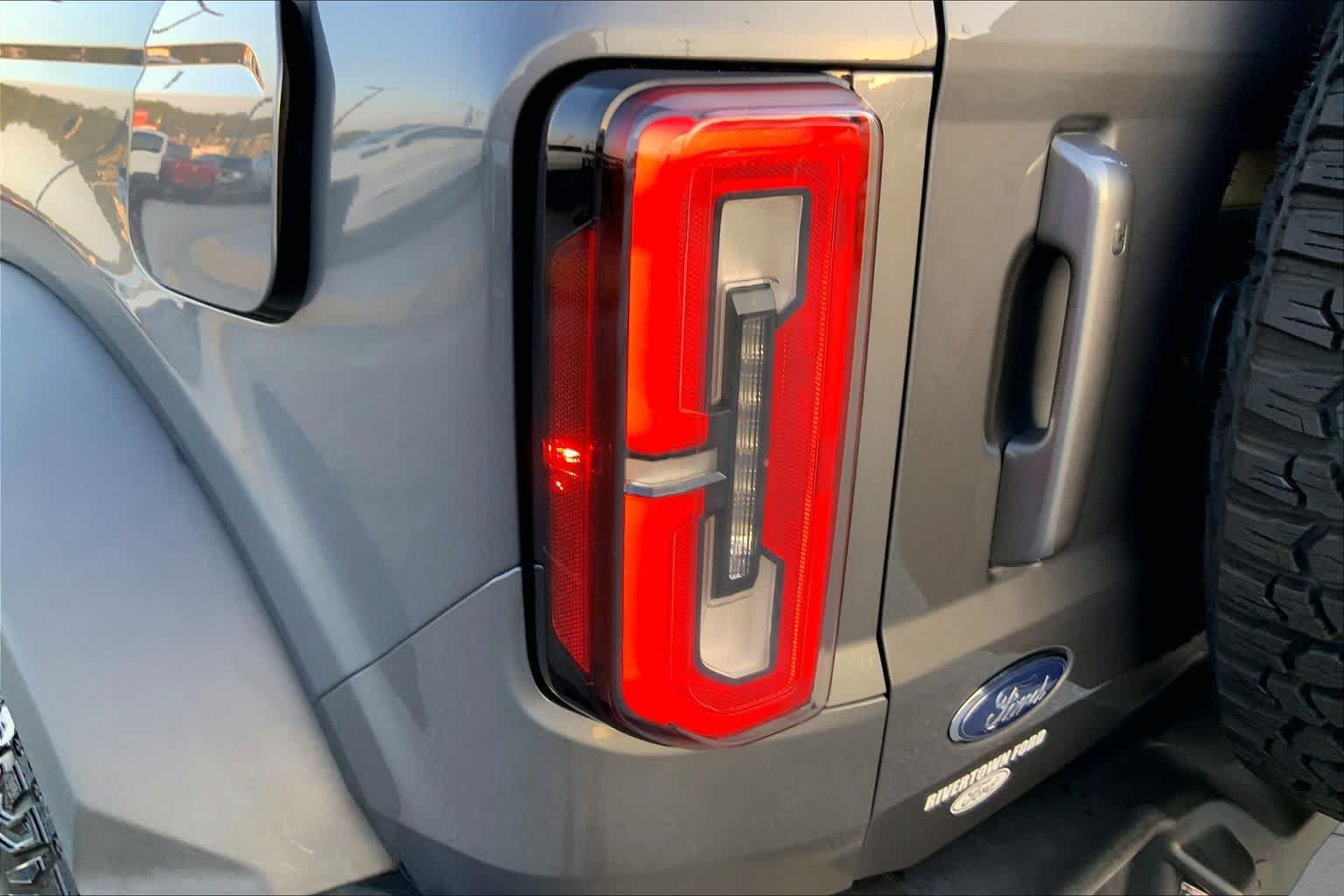 Used 2023 Ford Bronco Outer Banks w/ Sasquatch Package AWD/4WD image 26