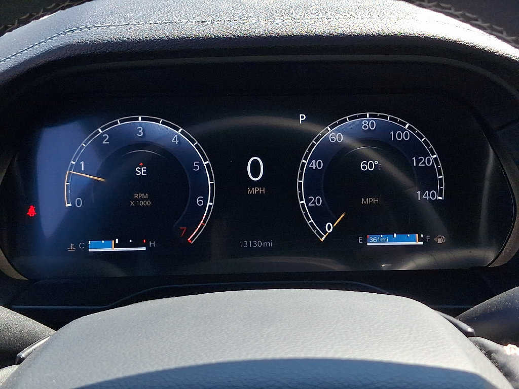 Used 2025 Jeep Grand Cherokee Limited AWD/4WD image 22