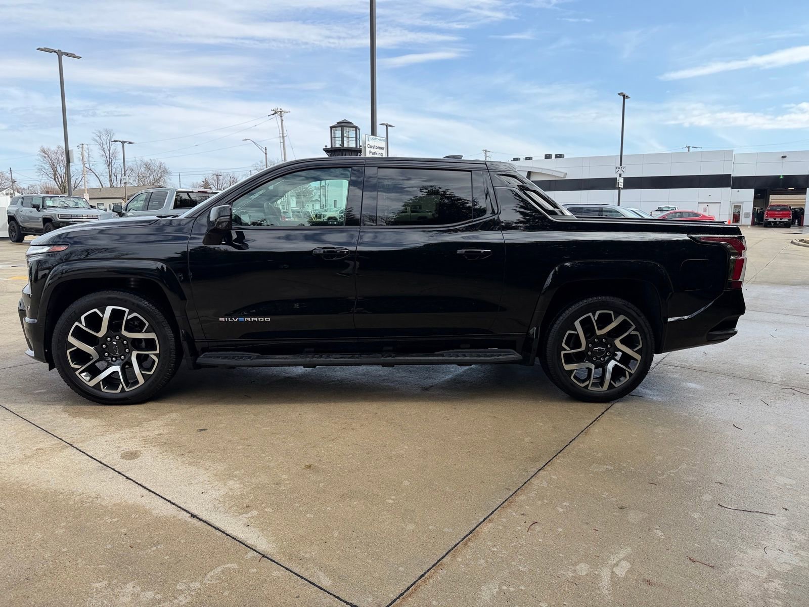 Used 2024 Chevrolet Silverado EV RST image 8