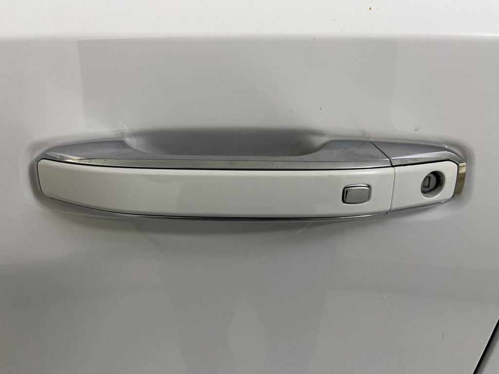 Used 2023 Chevrolet Suburban Premier image 42