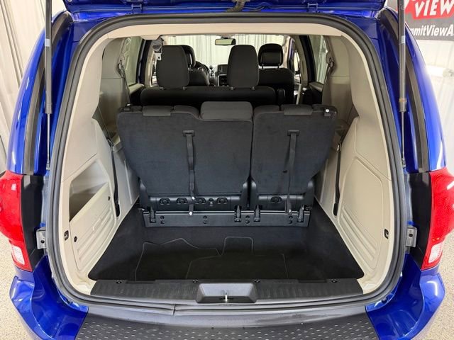 Used 2018 Dodge Grand Caravan SE w/ UConnect Hands-Free Group image 10