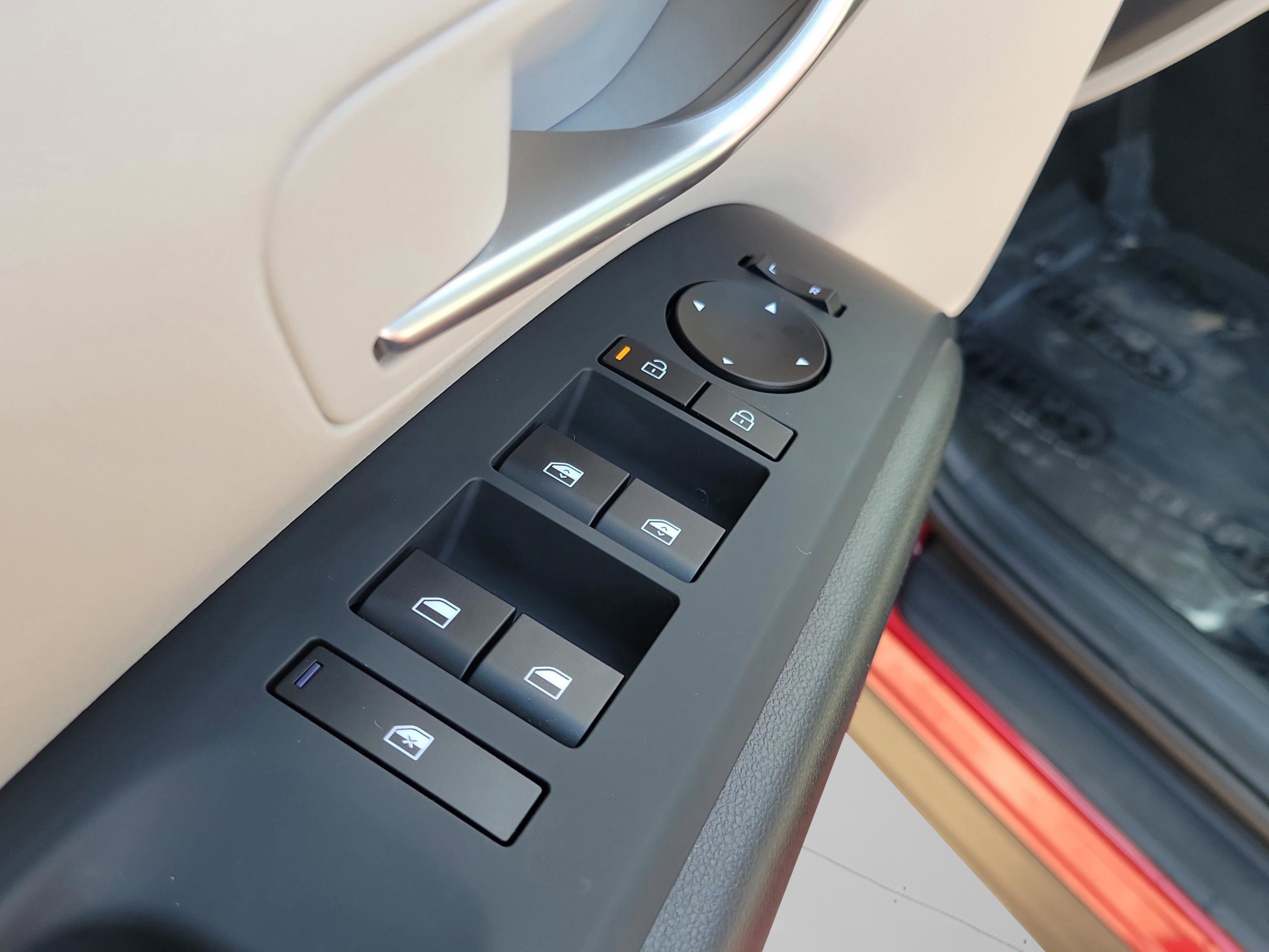 New 2026 Hyundai Tucson SEL image 8