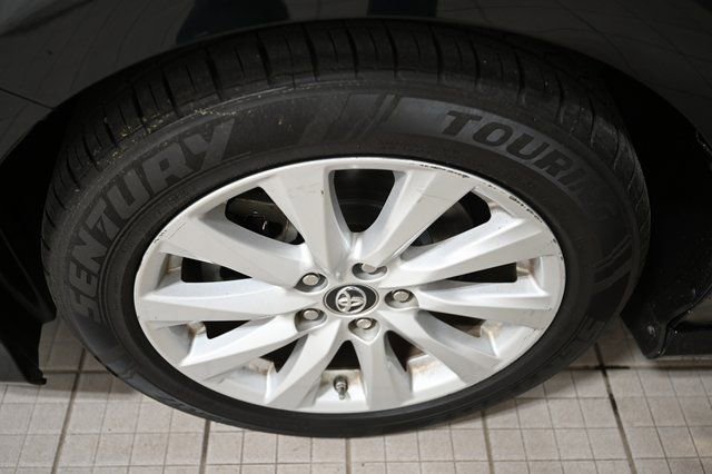 Used 2019 Toyota Camry LE w/ Convenience Package image 17