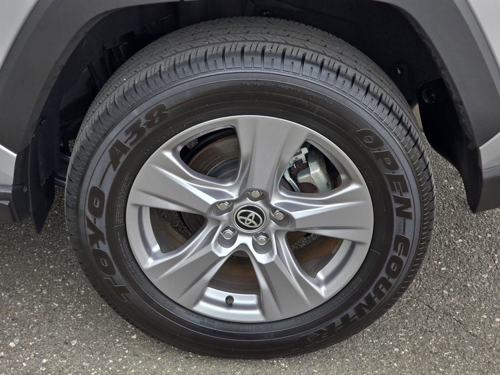 Used 2024 Toyota RAV4 XLE image 39