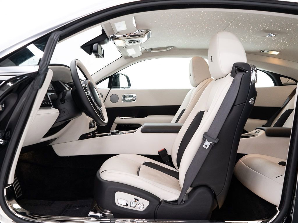 Used 2019 Rolls-Royce Wraith image 14