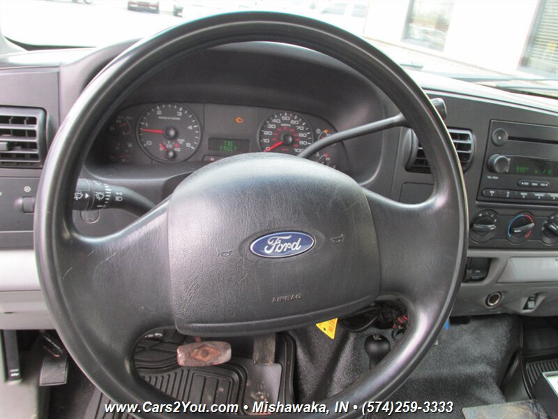 Used 2007 Ford F350 4x4 Regular Cab DRW Super Duty image 15