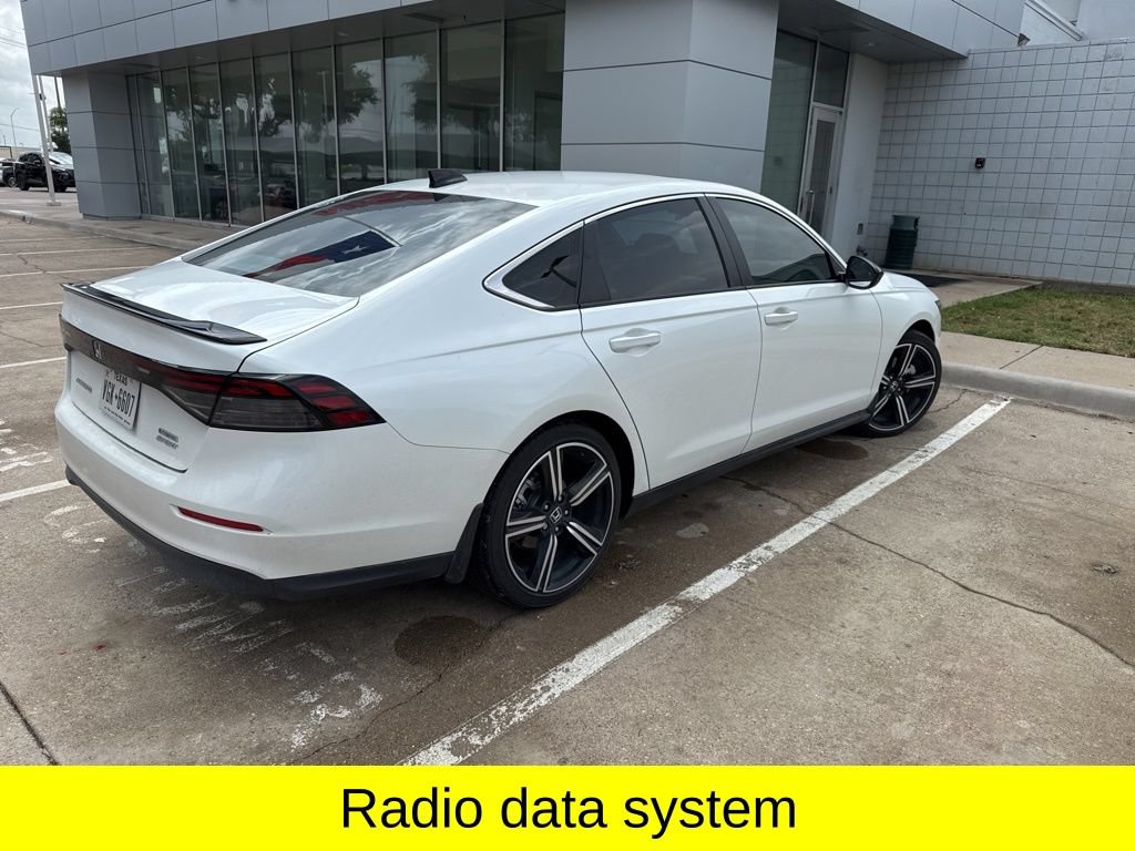 Used 2024 Honda Accord Sport image 11