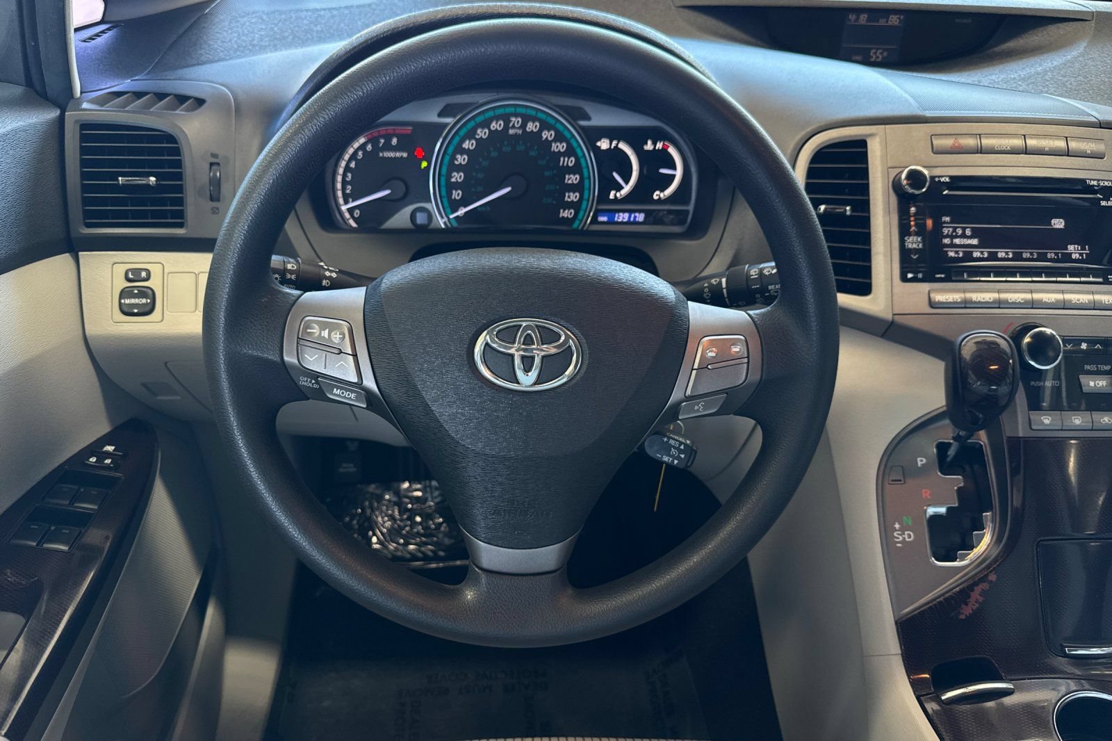 Used 2011 Toyota Venza FWD image 14