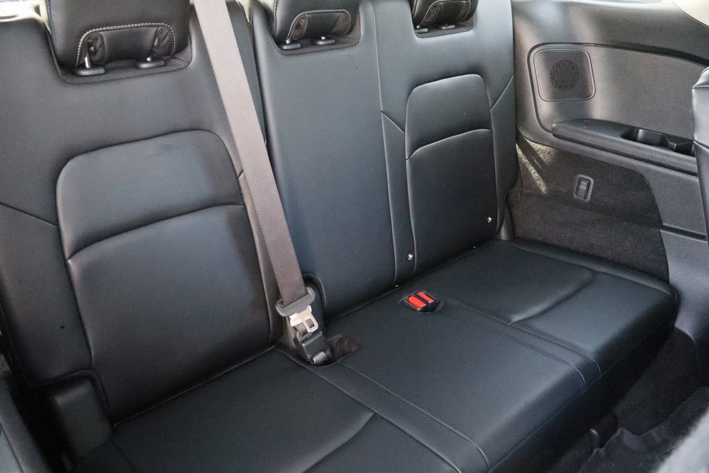 Used 2023 Nissan Pathfinder Platinum image 28