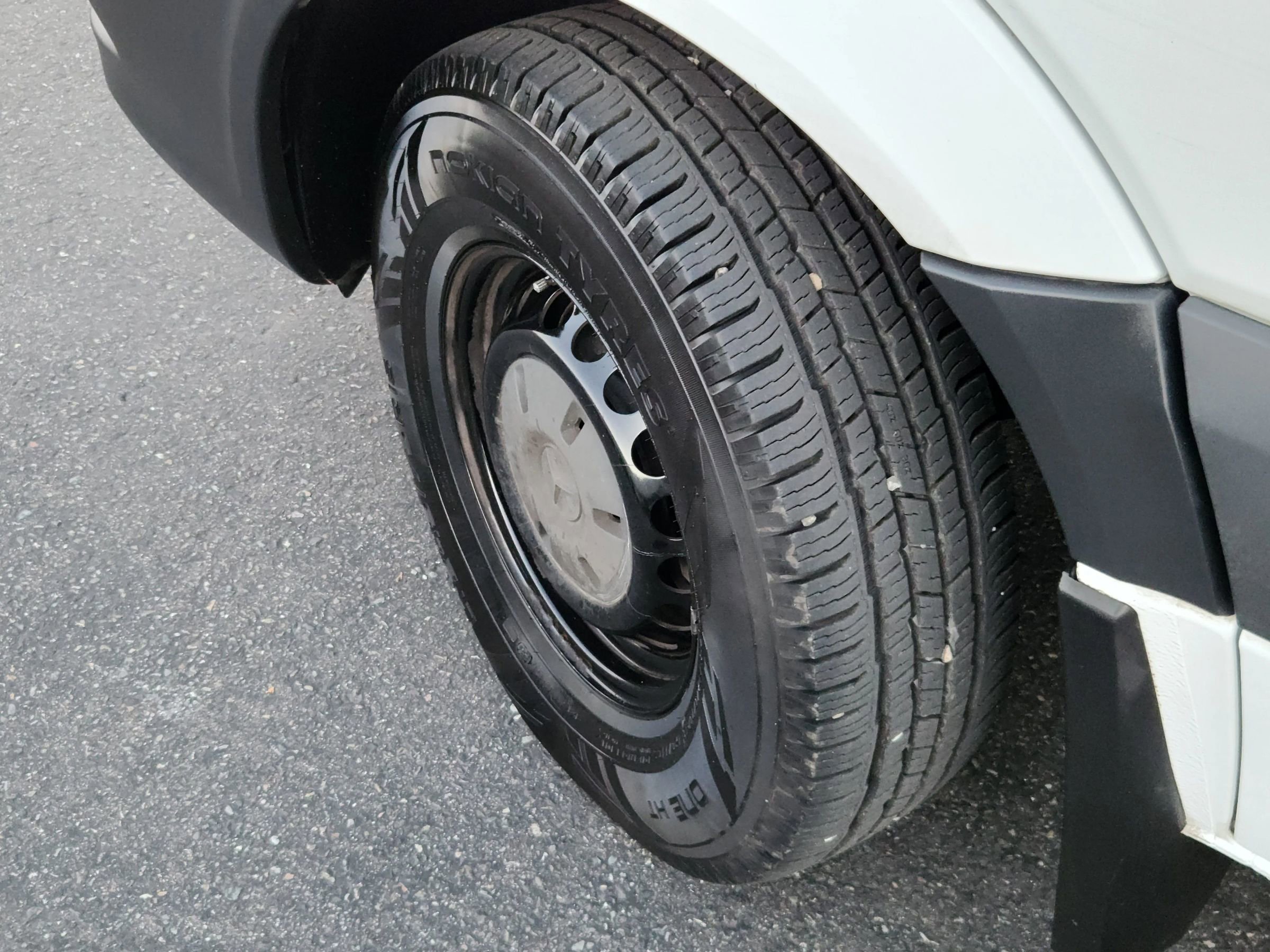 Used 2016 Mercedes-Benz Sprinter 2500 image 6