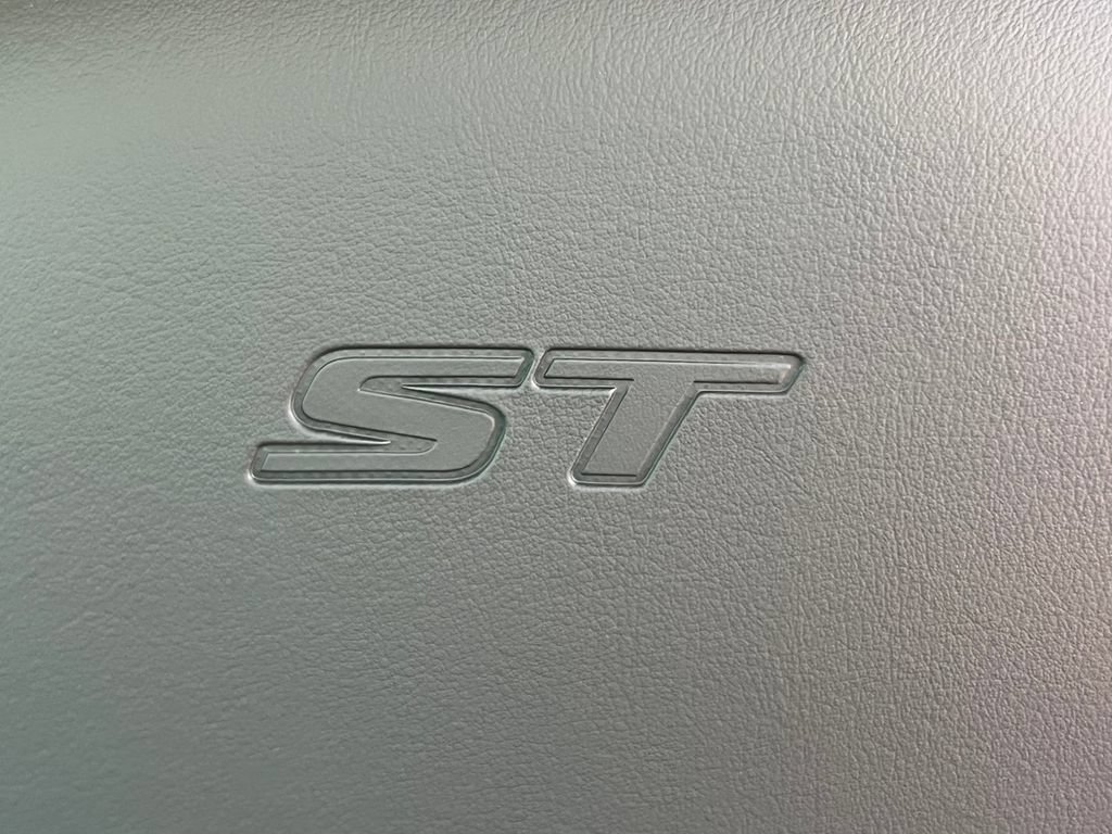 New 2026 Buick Envision Sport Touring AWD/4WD image 13