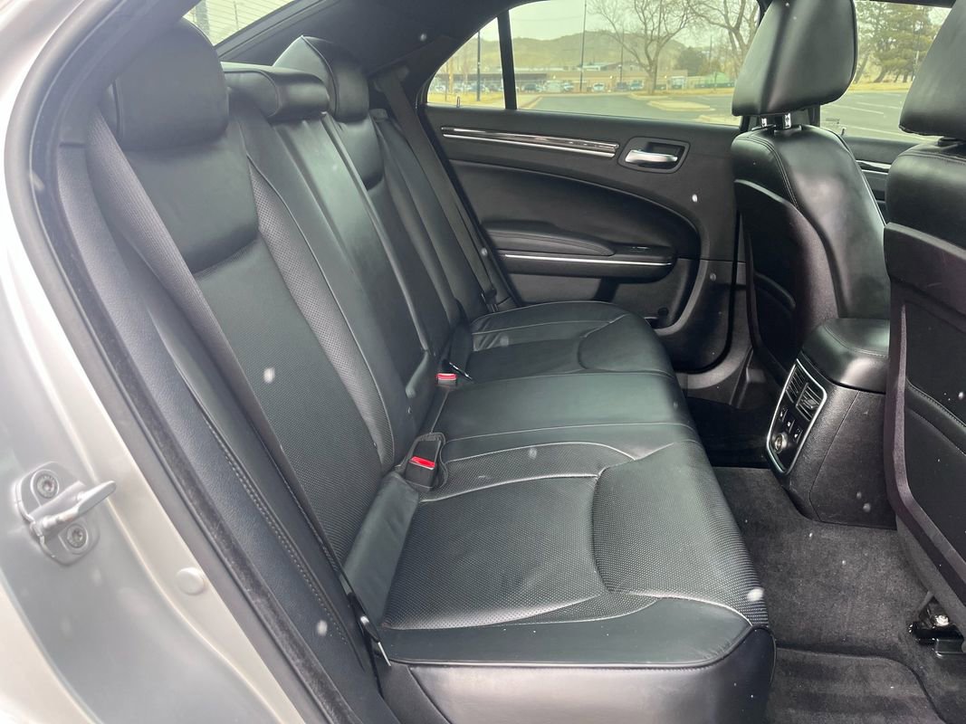 Used 2012 Chrysler 300 C image 25