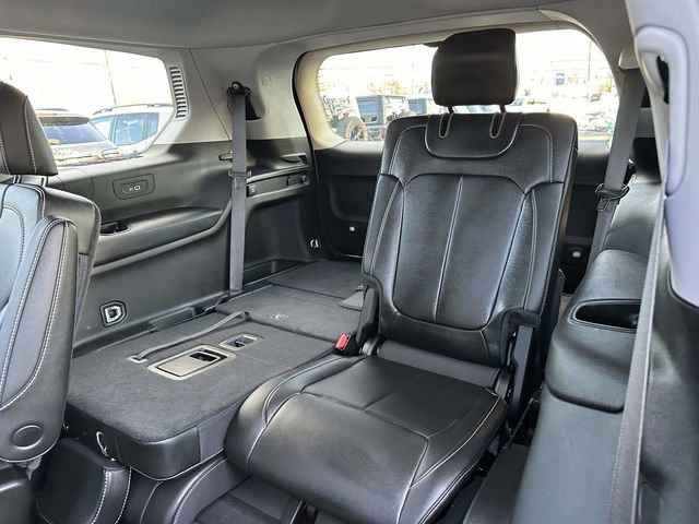 Certified 2023 Jeep Grand Cherokee L Limited image 8