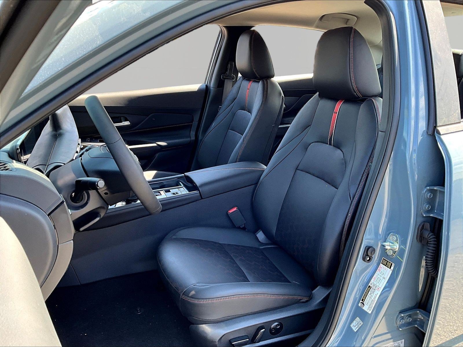 New 2027 Nissan Sentra SR w/ SR Premium Package FWD image 17