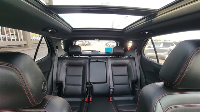 Used 2022 Chevrolet Equinox RS w/ RS Leather Package image 46