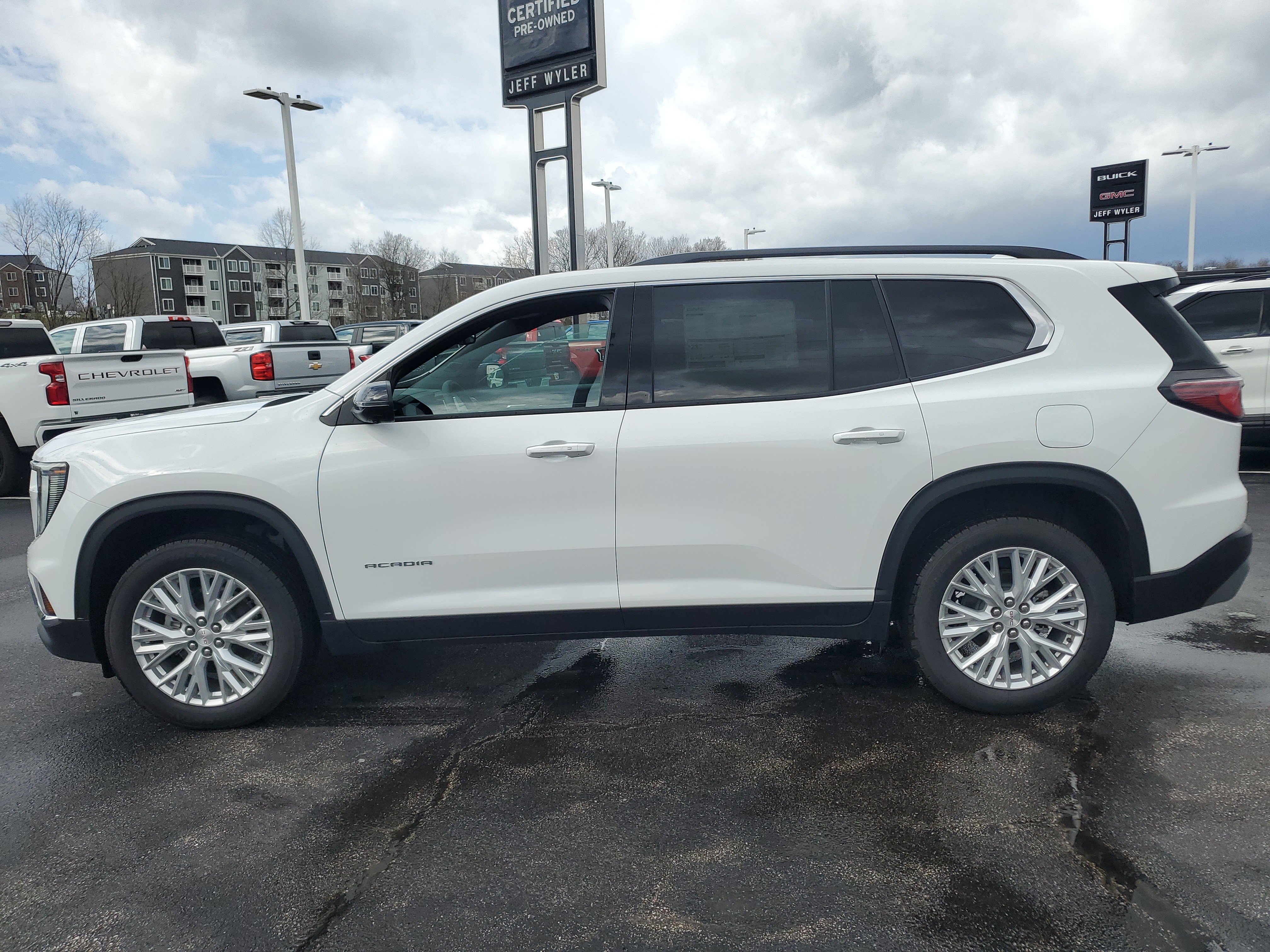 New 2025 GMC Acadia Elevation w/ Elevation Premium Package image 8
