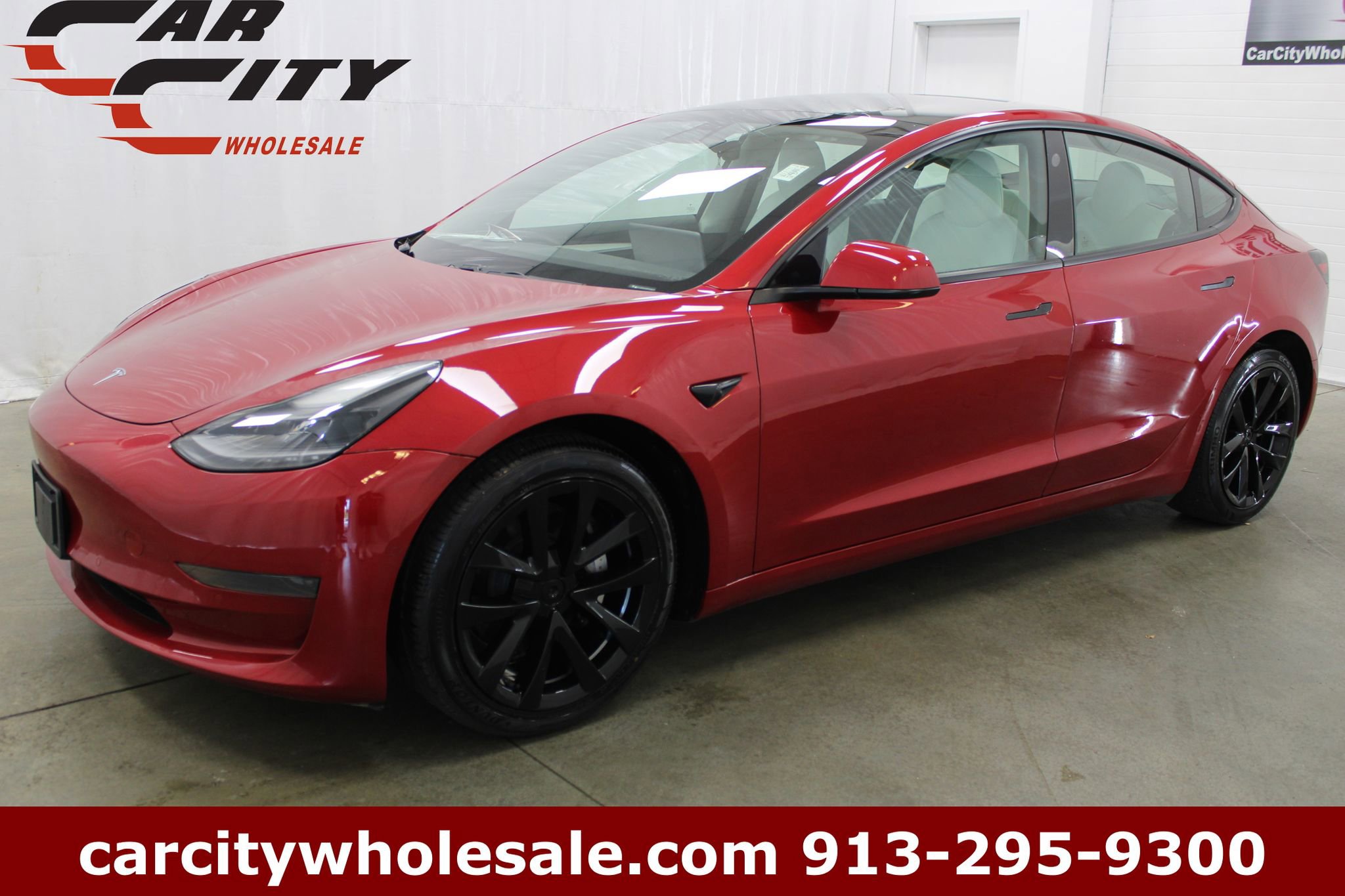 Used 2021 Tesla Model 3 Standard Range Plus image 1