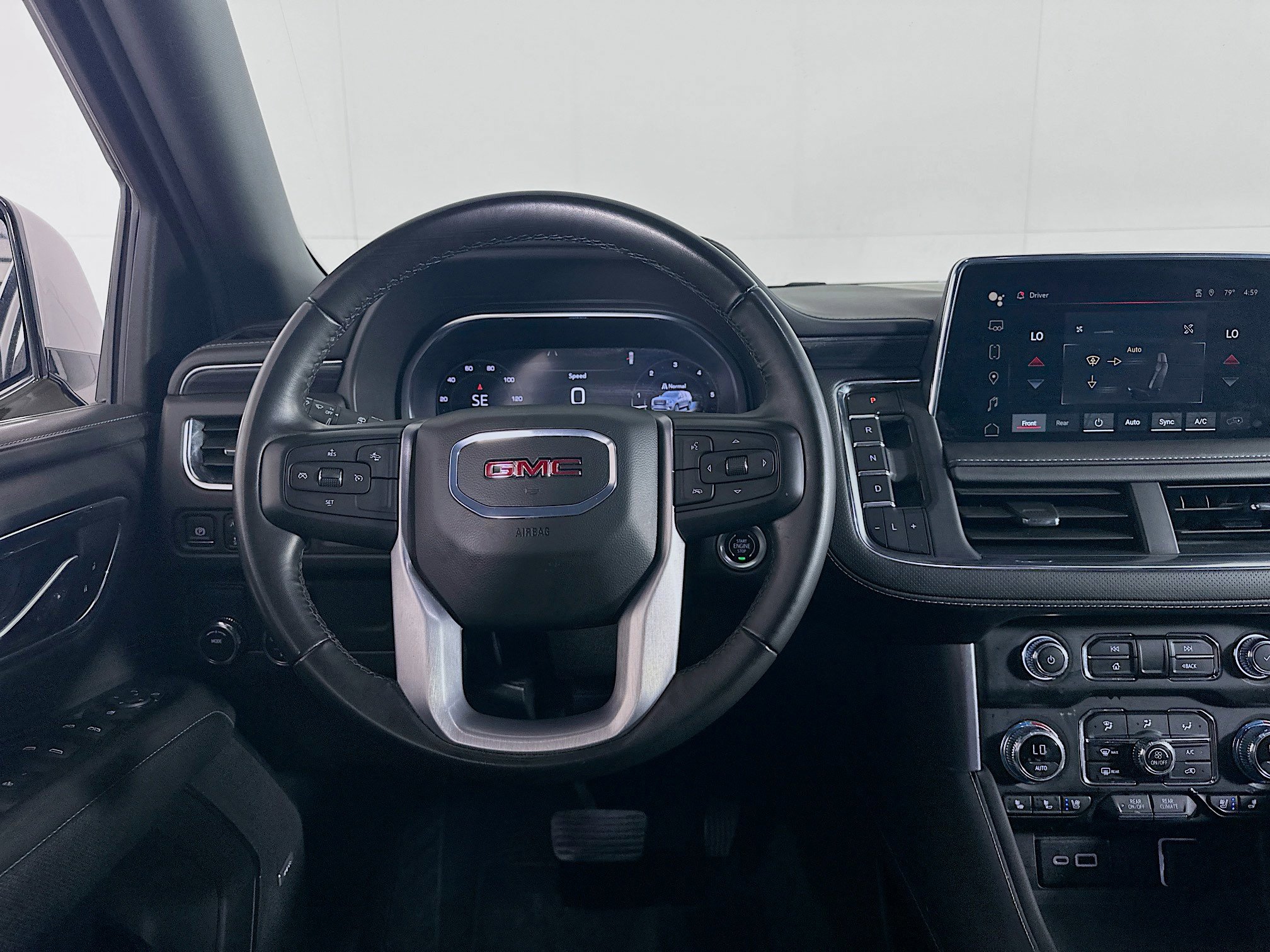 Used 2024 GMC Yukon SLT image 17