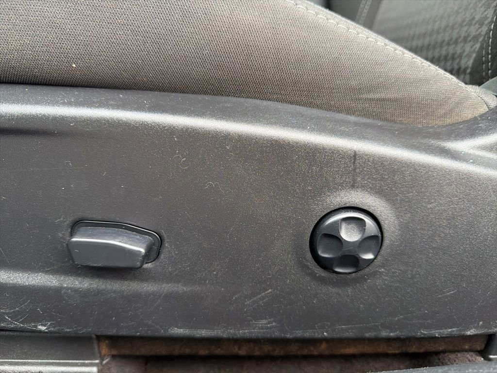 Used 2018 Dodge Challenger SXT image 25