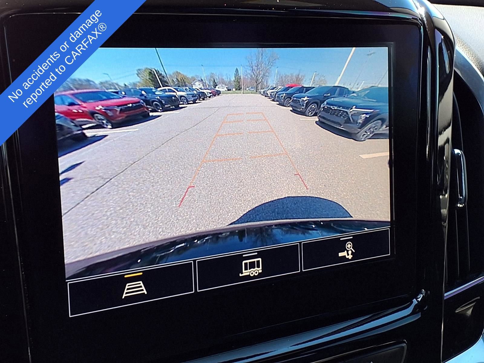 Used 2023 Chevrolet Traverse LT image 24