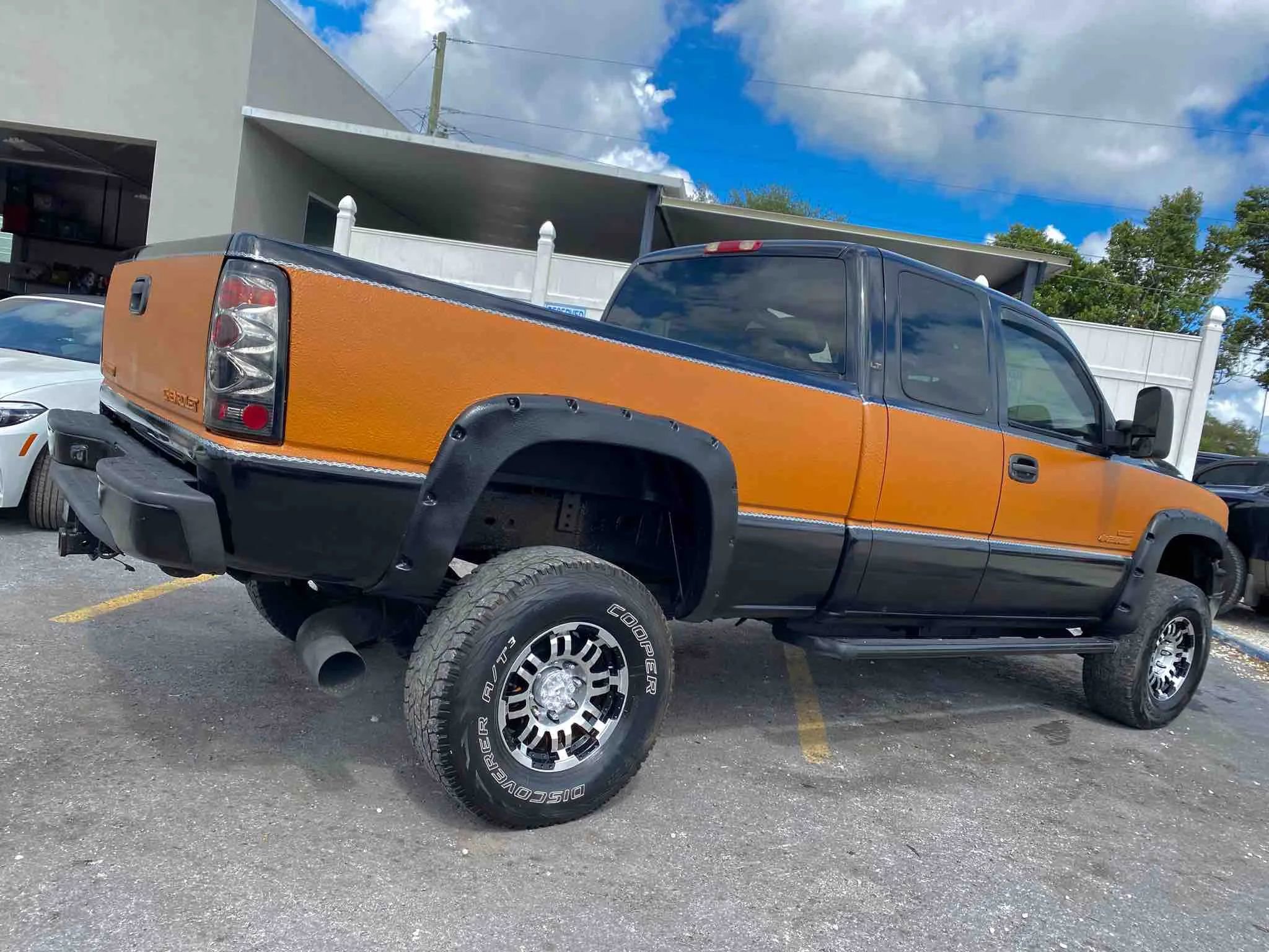 Used 2001 Chevrolet Silverado 2500 LT w/ Snow Plow Prep Pkg image 5