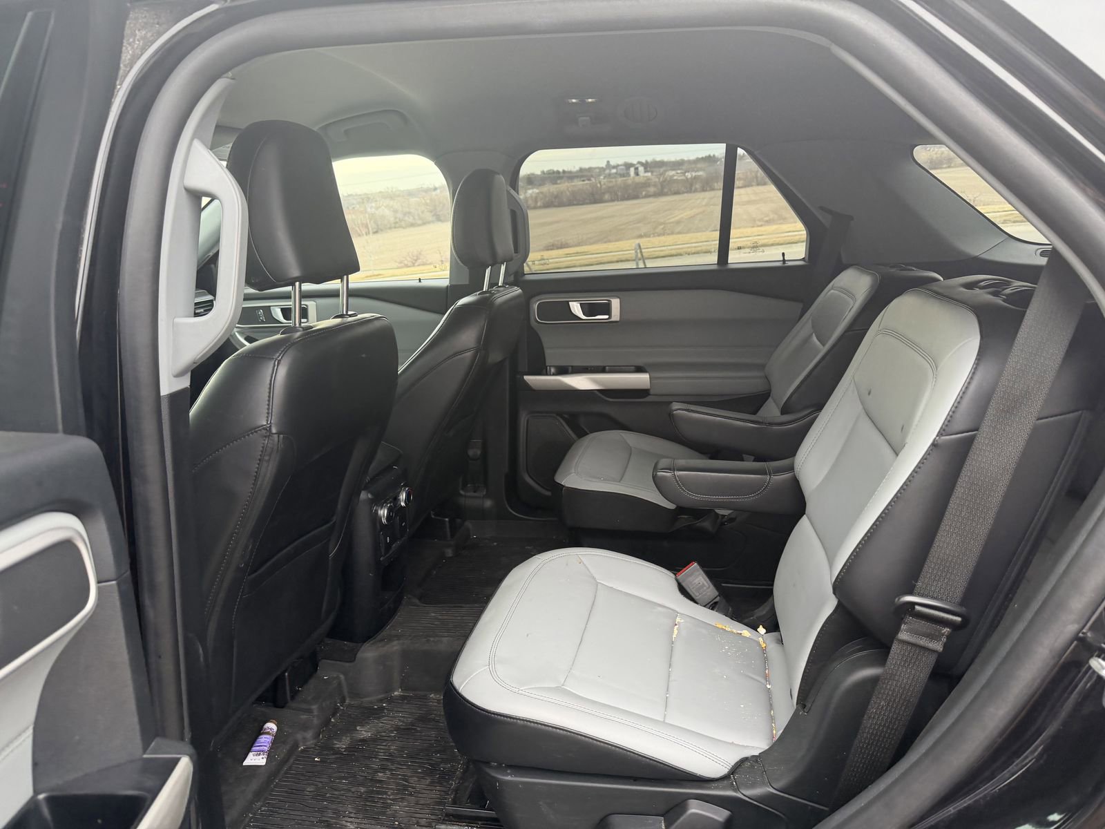 Used 2021 Ford Explorer XLT w/ Equipment Group 202A image 5