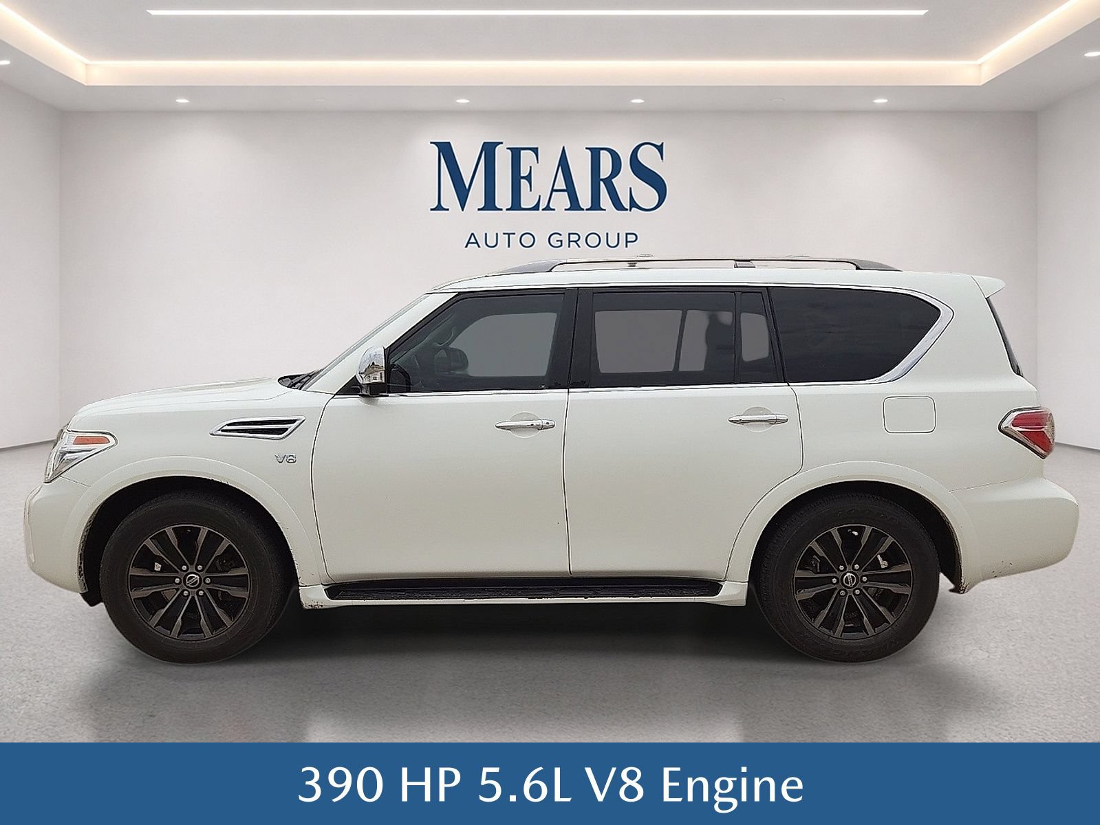 Used 2019 Nissan Armada Platinum w/ Captain's Chairs Package RWD image 3