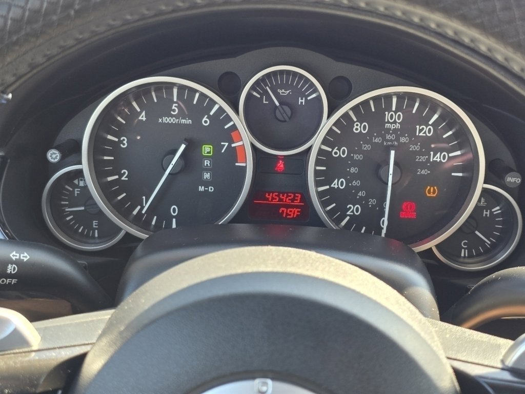 Used 2015 MAZDA MX-5 Miata Sport image 27