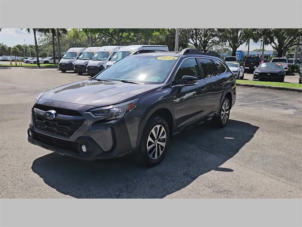 Used 2024 Subaru Outback Premium image 25
