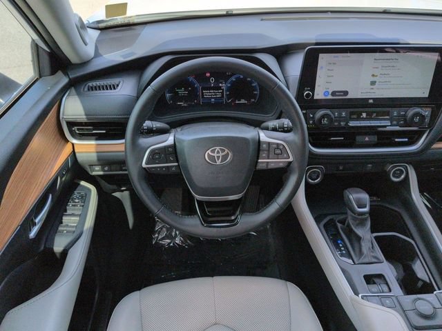 Used 2024 Toyota Grand Highlander FWD image 15