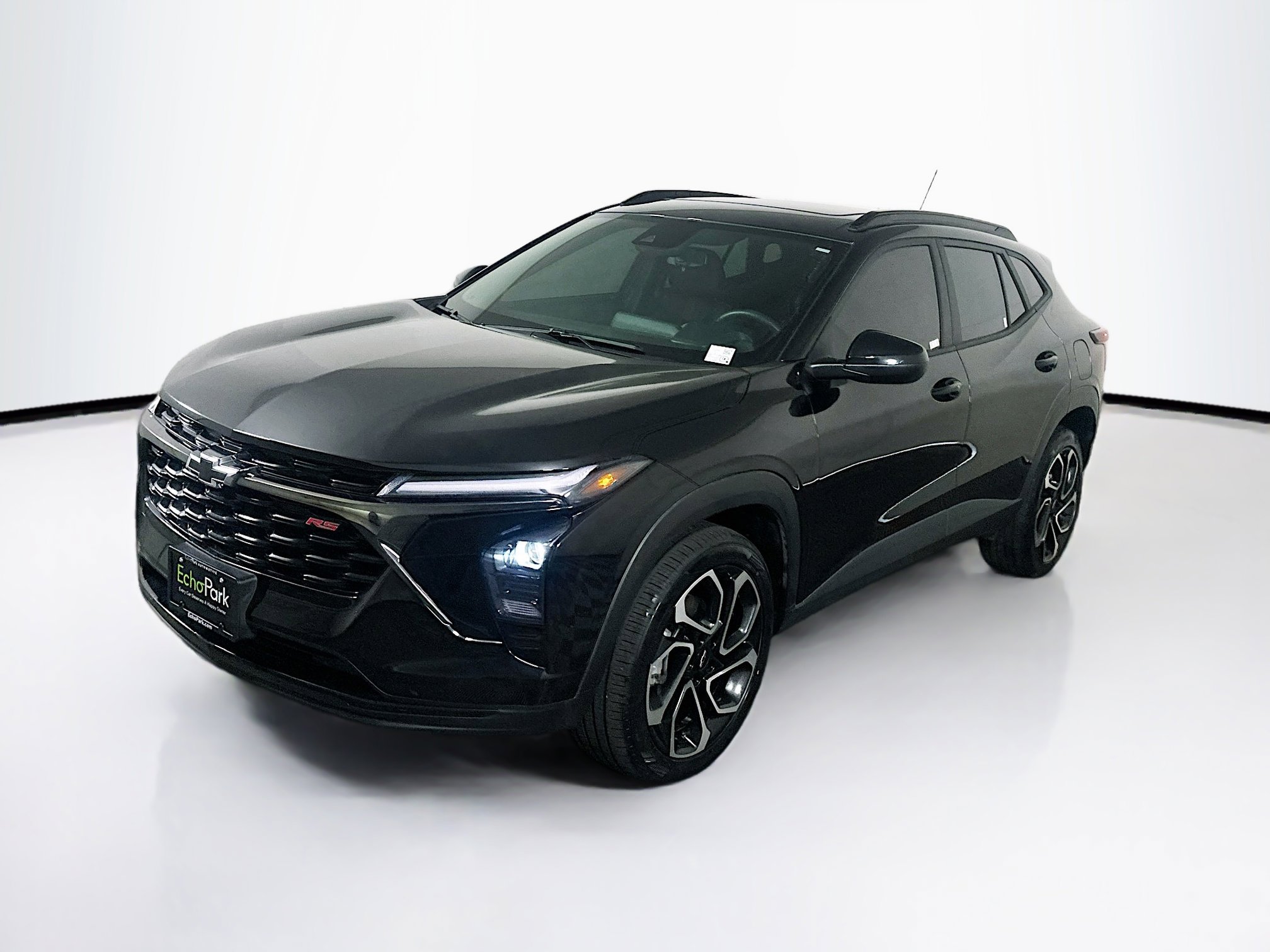 Used 2024 Chevrolet Trax RS w/ Sunroof Package image 3