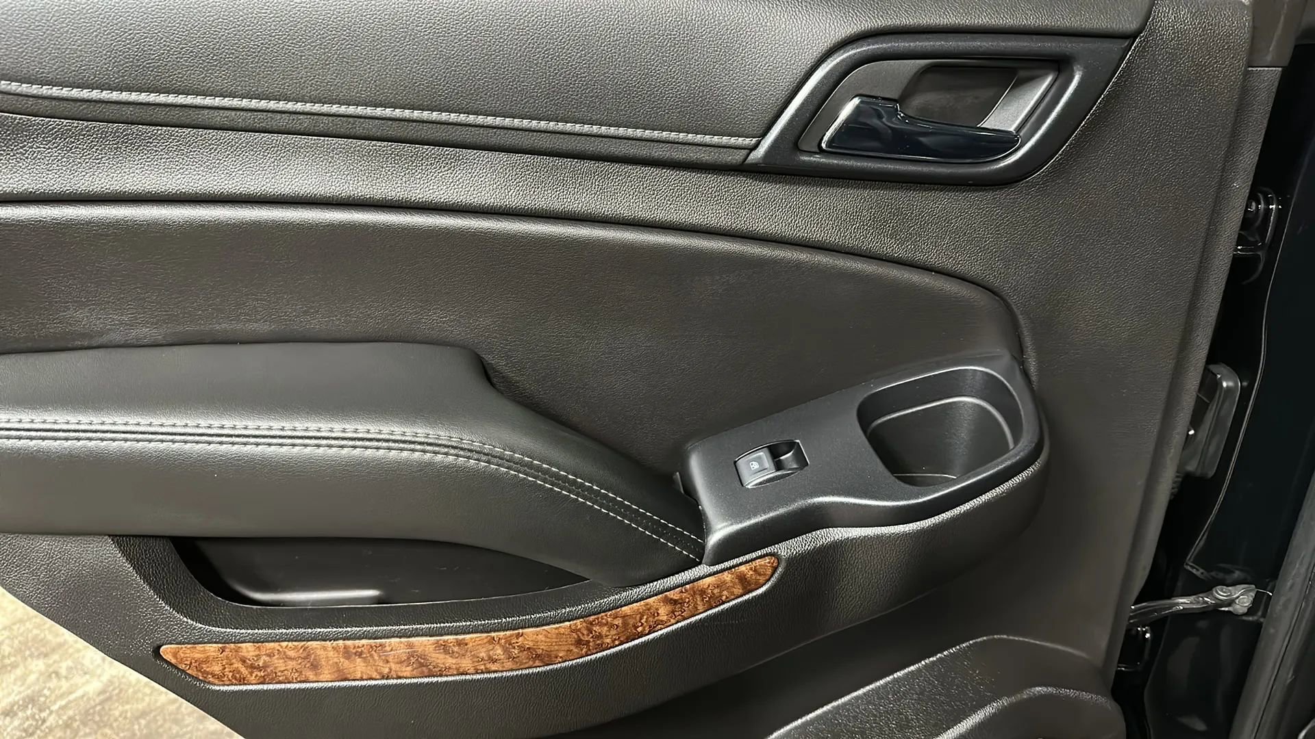 Used 2019 Chevrolet Tahoe Premier image 12