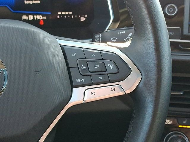 Certified 2023 Volkswagen Jetta SE w/ Panoramic Sunroof Package FWD image 27