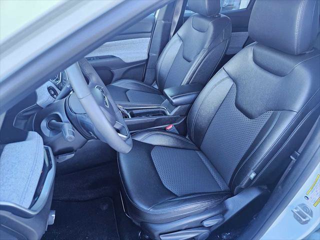 Used 2024 Jeep Compass Latitude w/ Altitude Special Edition AWD/4WD image 23